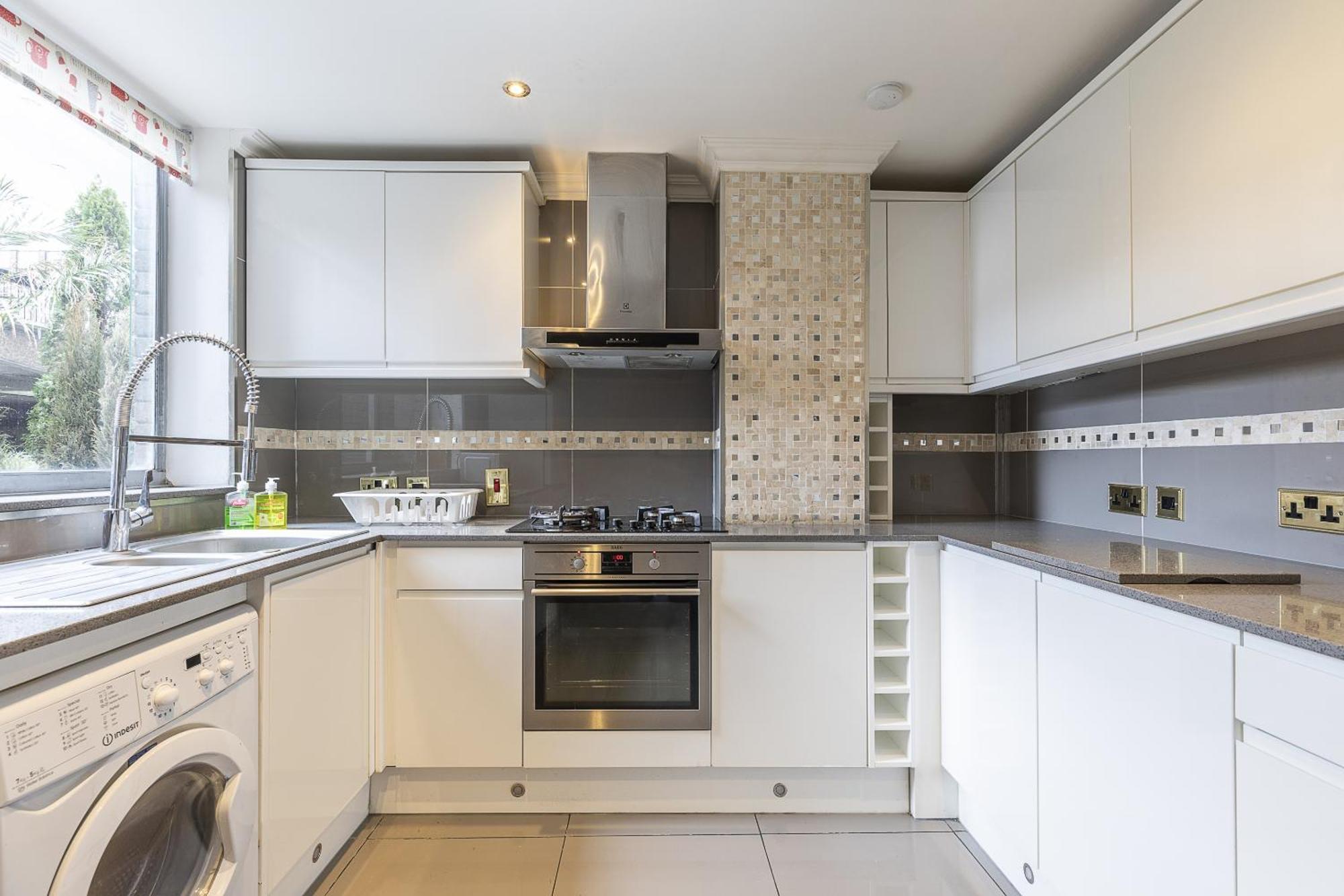 Gorgeous 4 Bedrooms Apartment Near Hyde Park And Oxford St Лондон Екстериор снимка